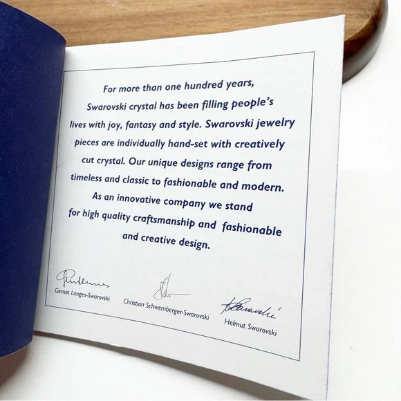 Swarovski Swan Red Crystal Drop Earrings Surgical Steel Posts - Picture 6 of 6